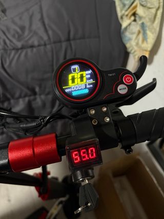 Patinete Eléctrico con muy poco uso.