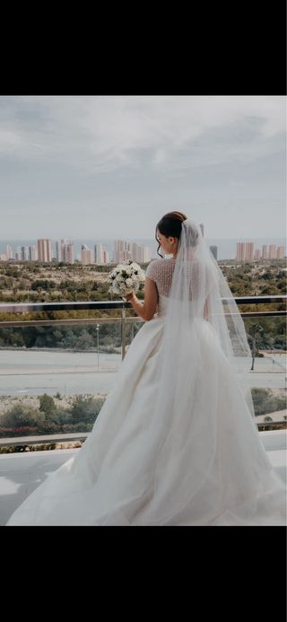 Vestido de Novia Pronovias + Velo
