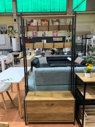 Zapatero con colgador metálico y madera