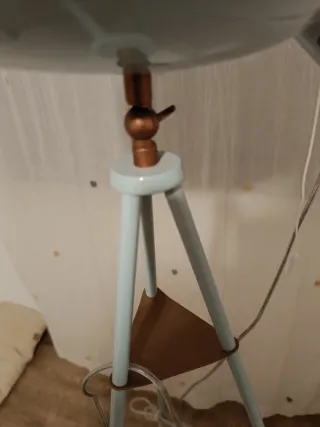 Lampada da Terra in Metallo Verde a Treppiede