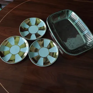 3 Platillos vintage dorados +bandeja de regalo