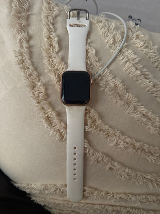 Apple Watch SE Oro y Blanco