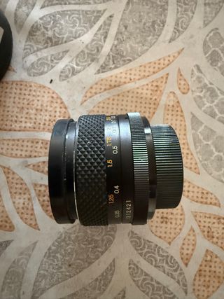 Objetivo Yashica 28mm