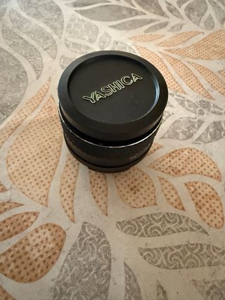 Objetivo Yashica 28mm