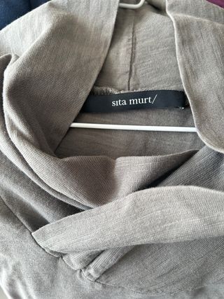 Camiseta Sita Murt verde cuello alto