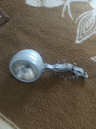 Faro de bicicleta antiguo