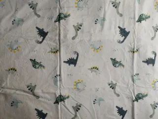 Juego sábanas para cuna y edredón marca Vertbaudet