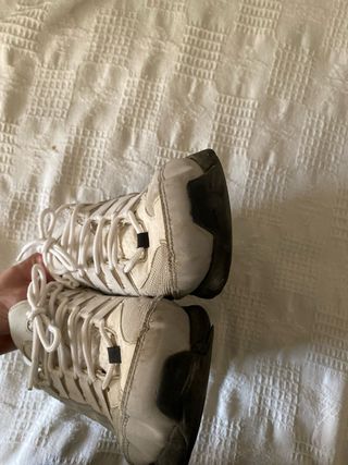 Zapatillas Nike Blancas y Grises