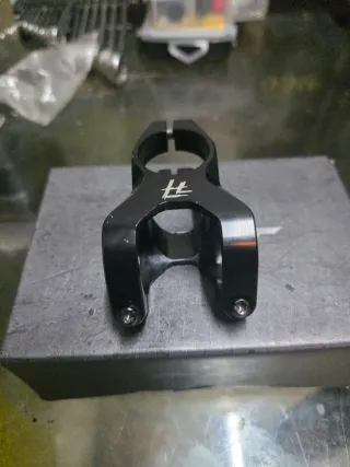 Avanço de bicicleta 35mm da marca 77 desing