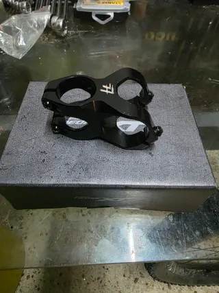 Avanço de bicicleta 35mm da marca 77 desing