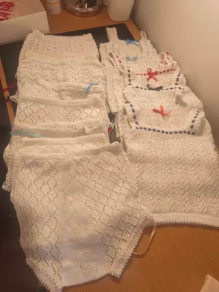 12 Conjuntos de perlé hechos a mano