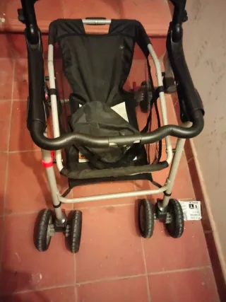 Carrito para mascotas negro y gris