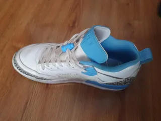 Jordan 3 Blancas y Azules
