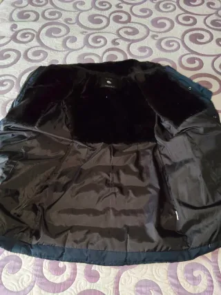 Plumas acolchado mujer negro