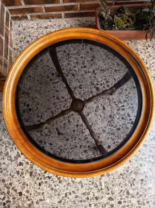 Mesa antigua auxiliar redonda madera y cristal.