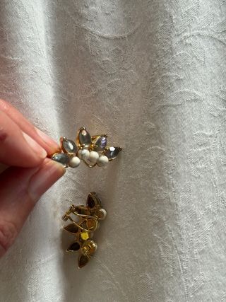 Pendientes PDPAOLA Flor Dorados Blancos