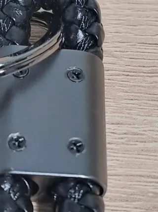 Llavero trenzado negro con logo FIAT 500