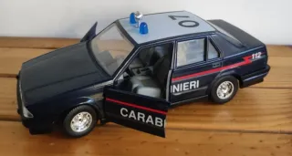Lotto 3 modelli auto Polizia, CC, Finanza