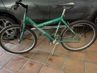 Bicicleta de Montaña Komodo TY22 18 Velocidades