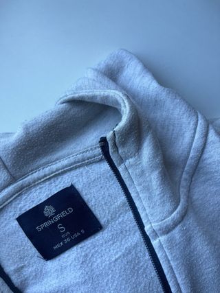 Chaqueta con cremallera azul y gris