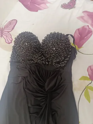 Abito lungo nero con perline