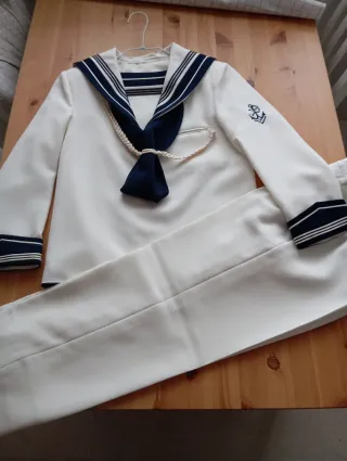 Traje marinero comunión blanco y azul