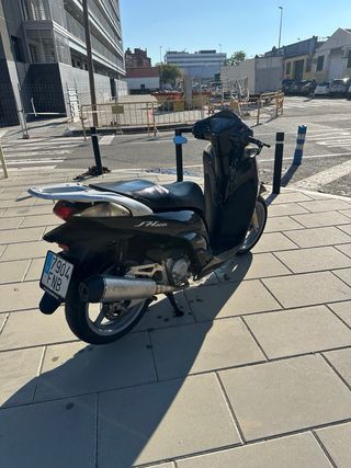 Honda SH 300 Scooter Automática