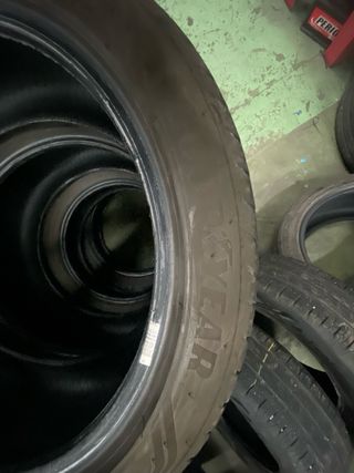 Neumáticos 245/40 R18 93H