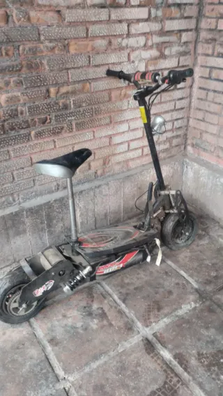 Patinete Eléctrico 2000W con Asiento