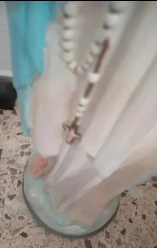 Estatua Virgen de Banneux