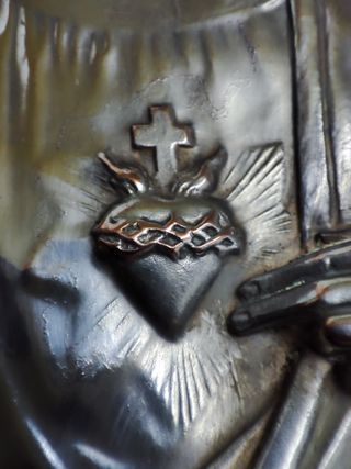 Sagrado Corazón de Jesús bajorrelieve