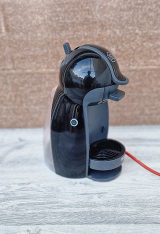 Cafetera Dolce Gusto Negra