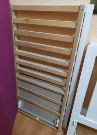 Cuna de madera para bebé