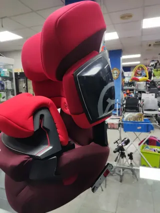 Silla de coche Cybex roja