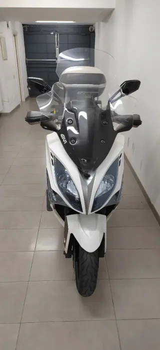Kymco Xciting 400i Maxiscooter Automática