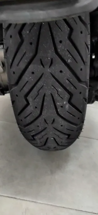 Kymco Xciting 400i Maxiscooter Automática