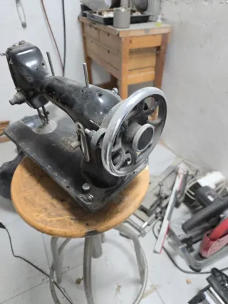 Máquina de coser antigua Sigma