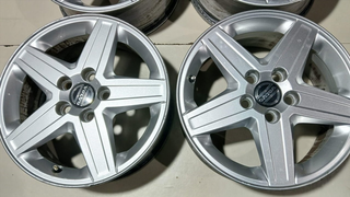 JUEGO LLANTAS VOLVO V50 FAMILIAR D4204T/D 3067141