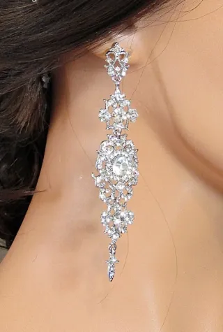 Pendientes largos plateados con cristales