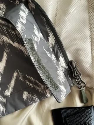 Chaqueta The North Face verde oliva impermeable