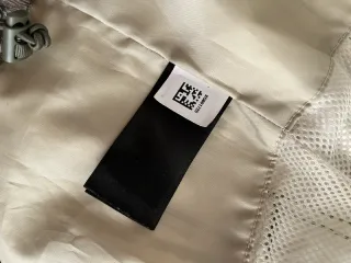 Chaqueta The North Face verde oliva impermeable