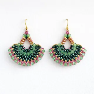 Orecchini fatti a mano con perline