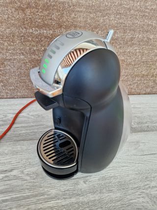 Cafetera Dolce Gusto Negra