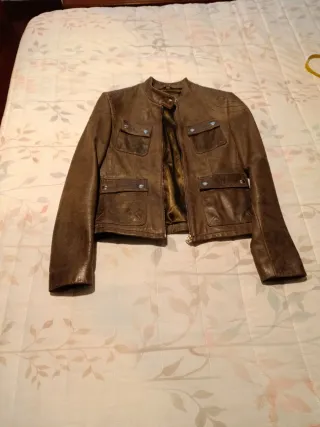 Cazadora de cuero F & Co marrón