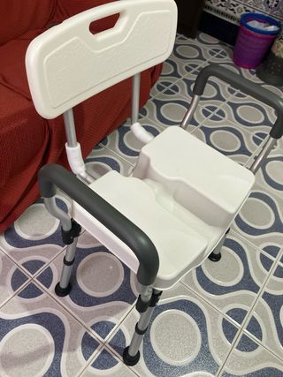 Silla de ducha con asiento y respaldo