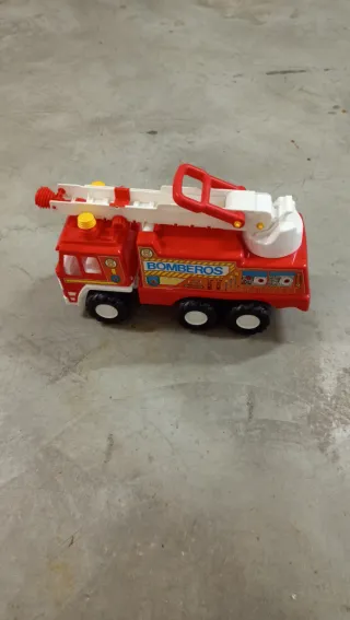 Camión de bomberos de juguete.