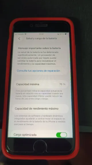 iPhone SE 64gb Batería 76%, incluye funda y cable