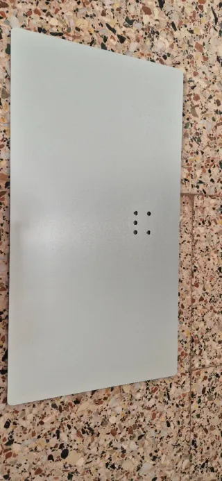 Base metal TV LOEWE BUILD 55 OLED