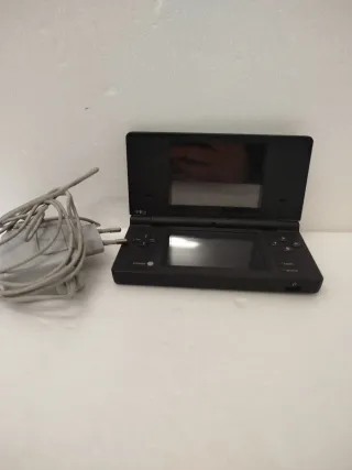 Nintendo DSi Nera + Caricatore