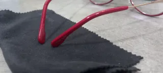 Montura de gafas para niño dorada y granate